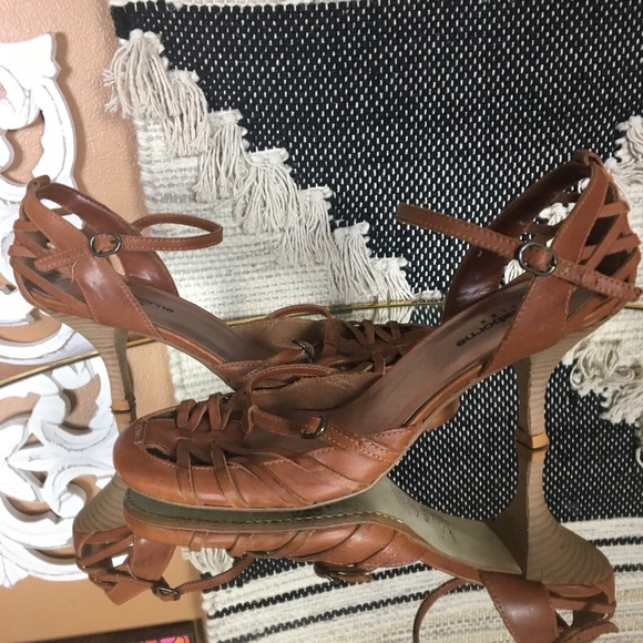 Liz Claiborne Shoes - LIZ CLAIRBORNE / leather dancing heels